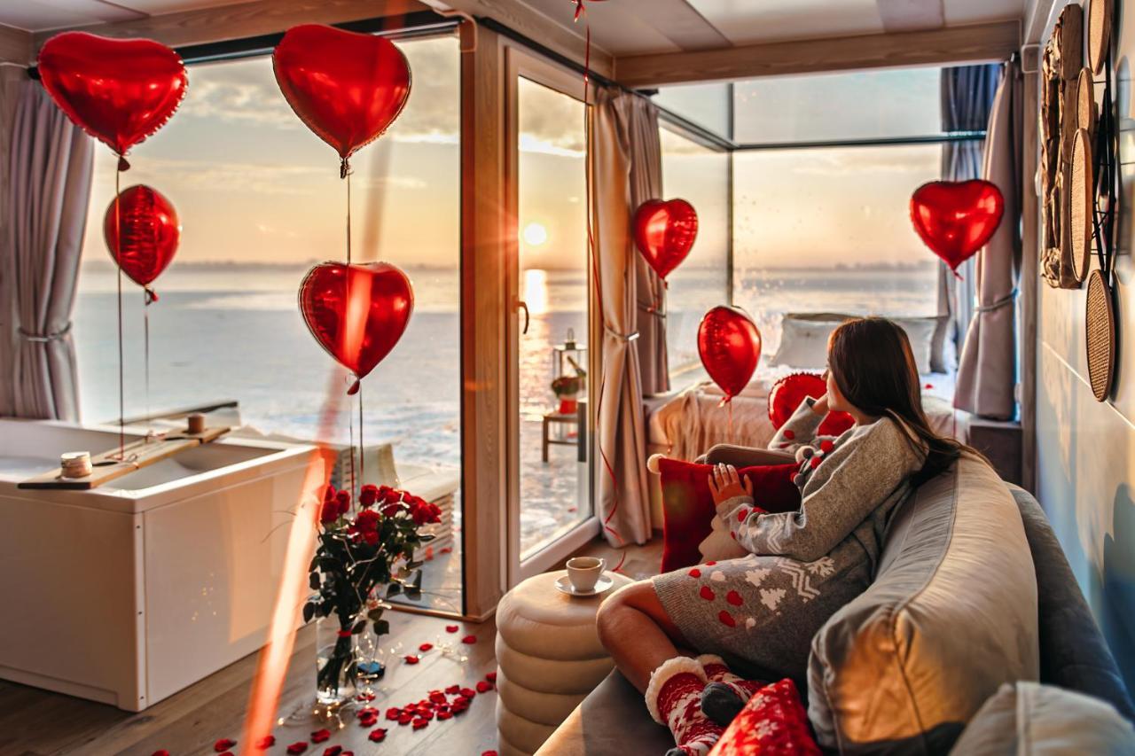 Ht Houseboats - Na Wodzie - Sauna, Motorowka, Rowerki Wodne Leilighet Mielno (Koszalin)