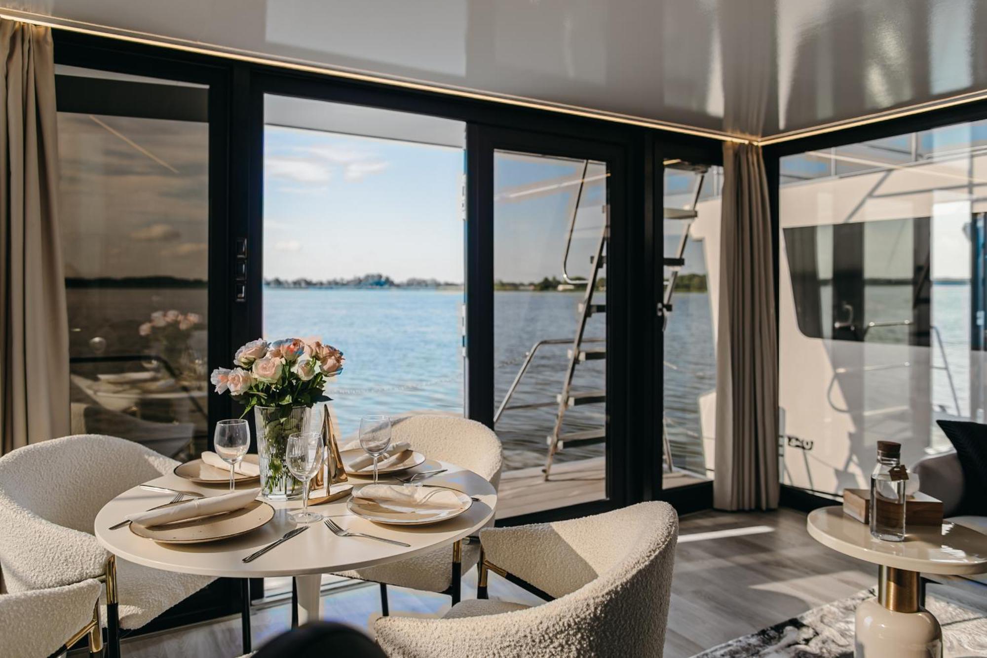 Ht Houseboats - Domki Na Wodzie - Sauna, Motorowka, Rowerki Wodne Apartment Mielno (Koszalin)