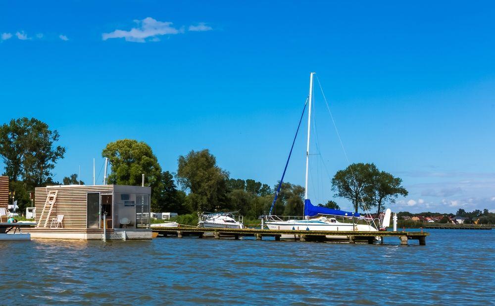 Ht Houseboats - Domki Na Wodzie - Sauna, Motorowka, Rowerki Wodne Apartment