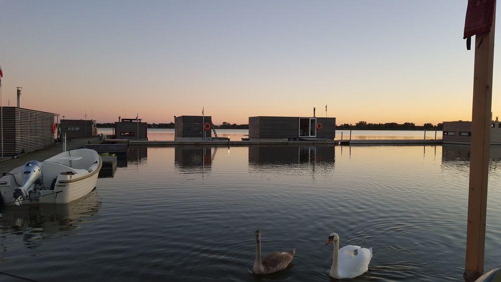 Ht Houseboats - Domki Na Wodzie - Sauna, Motorowka, Rowerki Wodne Apartment Mielno (Koszalin)