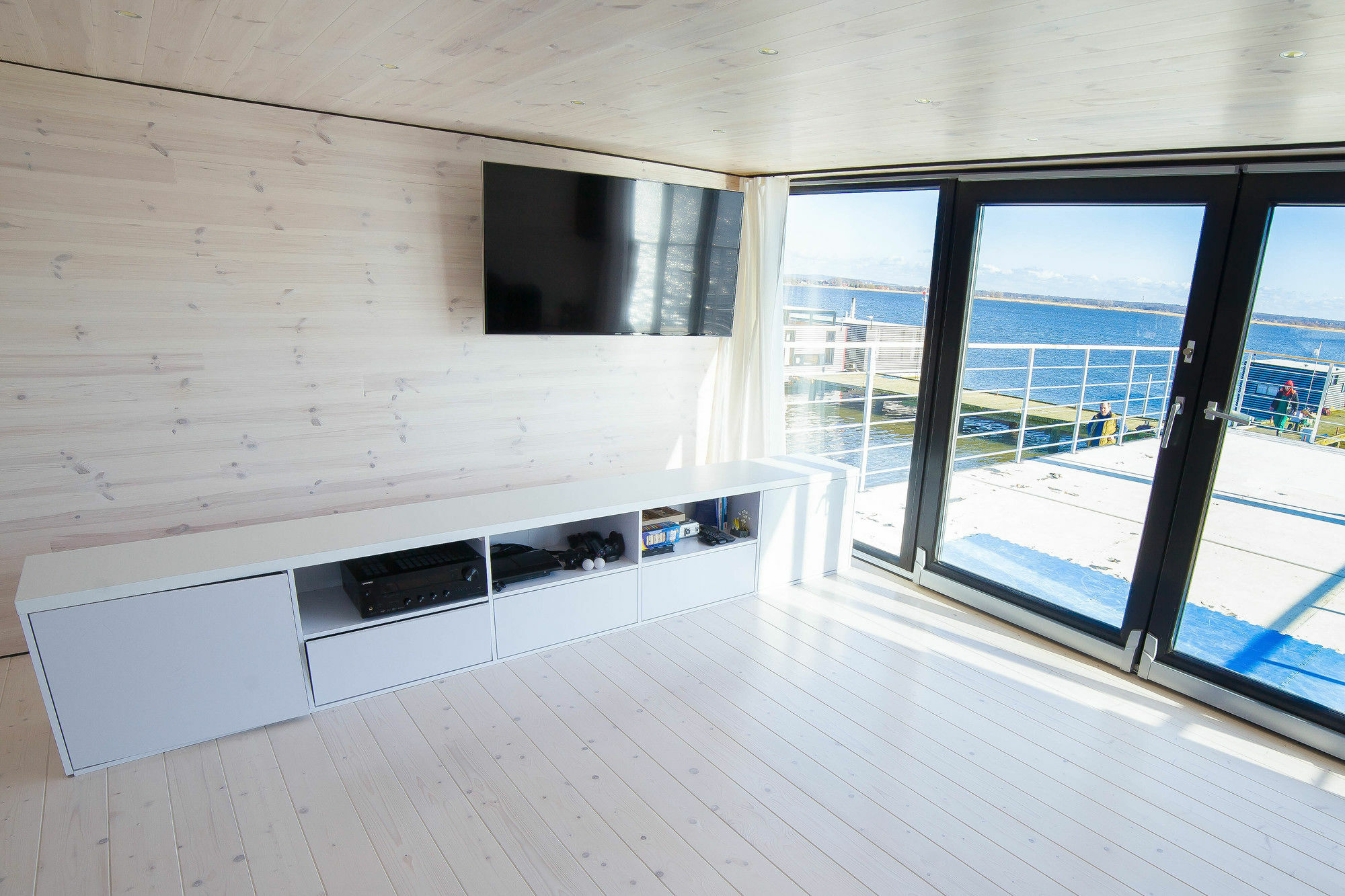 Apartament Ht Houseboats - Na Wodzie - Sauna, Motorowka, Rowerki Wodne Mielno (Koszalin)
